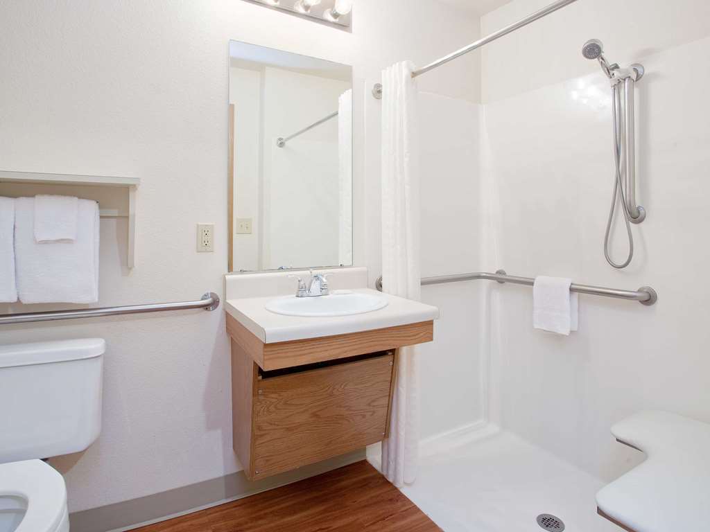 Woodspring Suites | North Charleston Airport I-526 Номер фото